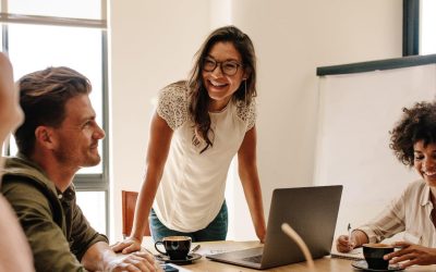 Bienestar de los empleados y la equidad de género: Un enfoque en el Día Internacional de la Mujer 2025
